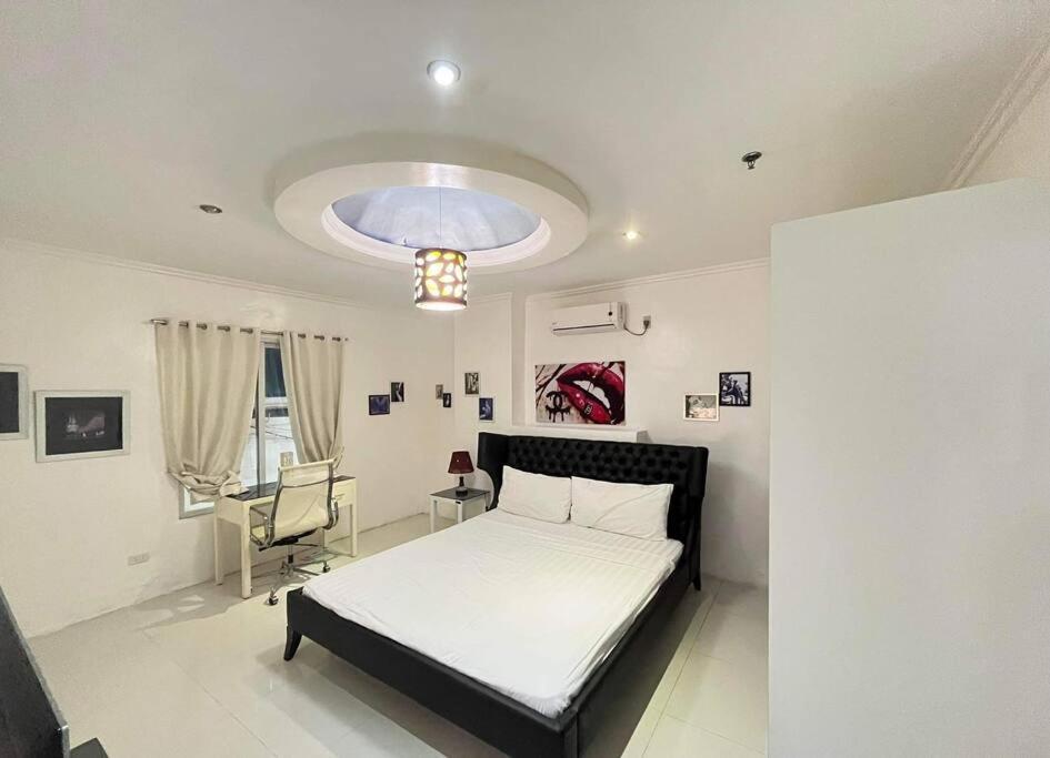 Kandi Big 1 Bedroom King Bed, Free Housekeeping, Wi-Fi Angeles Kültér fotó